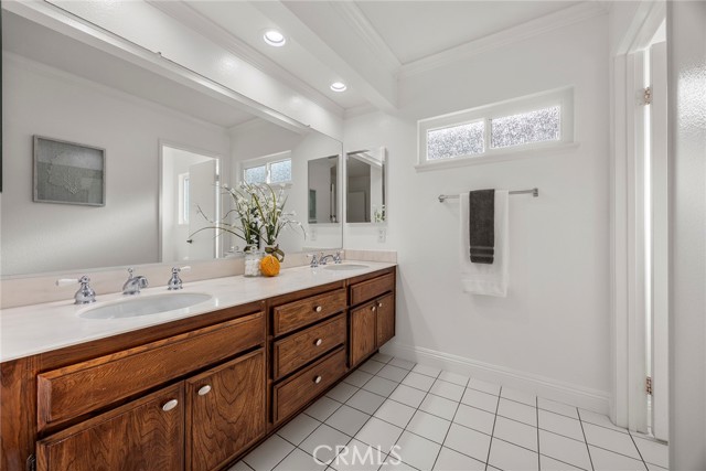 Detail Gallery Image 32 of 42 For 19 Alameda, Irvine,  CA 92620 - 5 Beds | 2/1 Baths