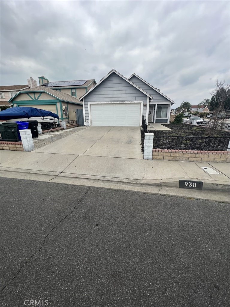 938 Manzanita Street, Bloomington, CA 92316