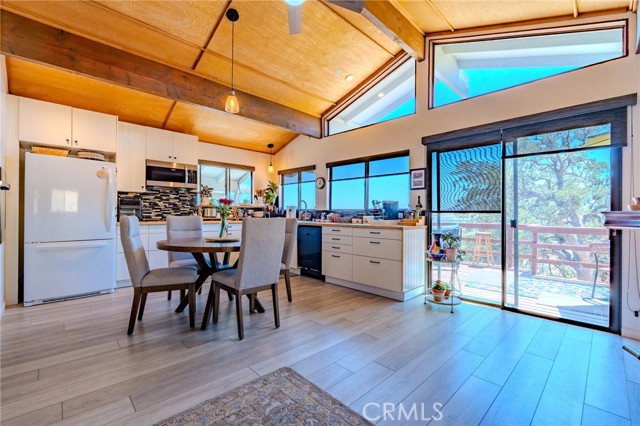 Detail Gallery Image 13 of 33 For 21704 Quail Springs Rd, Tehachapi,  CA 93561 - 3 Beds | 2 Baths