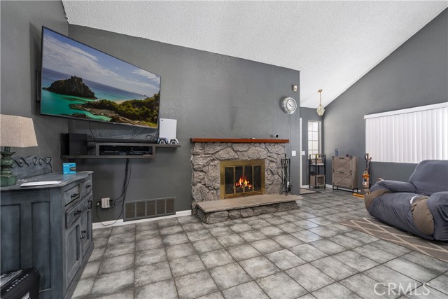 Detail Gallery Image 7 of 22 For 25239 Dana Ln, Moreno Valley,  CA 92551 - 3 Beds | 2 Baths