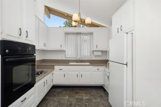 Detail Gallery Image 19 of 40 For 542 via Estrada a,  Laguna Woods,  CA 92637 - 2 Beds | 2 Baths