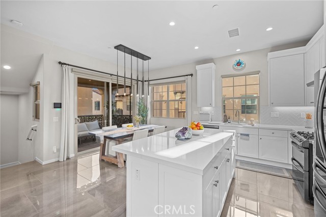 Detail Gallery Image 11 of 52 For 214 Elkhorn, Irvine,  CA 92618 - 3 Beds | 3/1 Baths