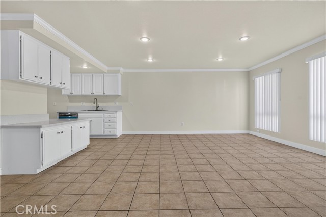 25220 Belle Porte Avenue, 2 photo 7