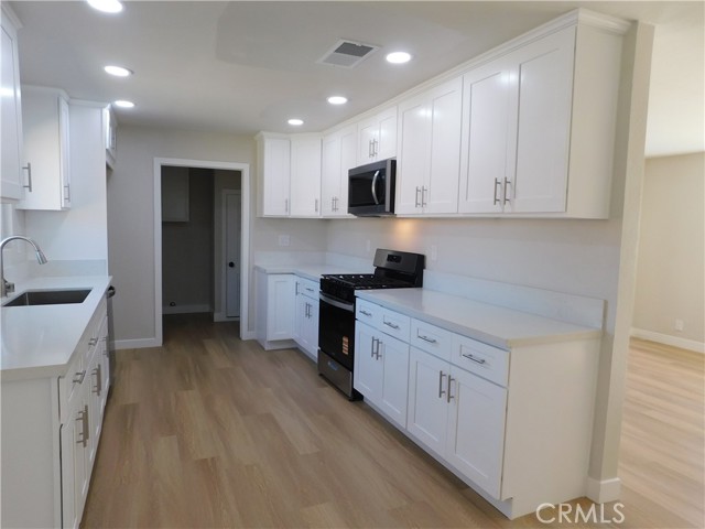 Detail Gallery Image 10 of 31 For 10456 Napa Rd, Adelanto,  CA 92301 - 3 Beds | 2 Baths