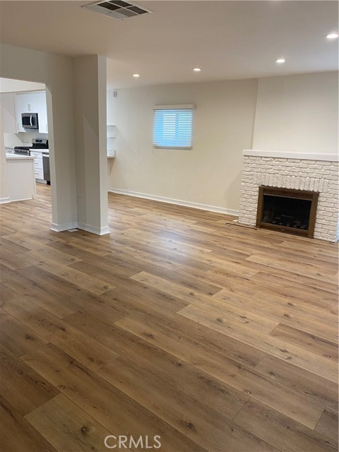 Detail Gallery Image 4 of 7 For 4739 Lemona Ave, Sherman Oaks,  CA 91403 - 3 Beds | 2 Baths