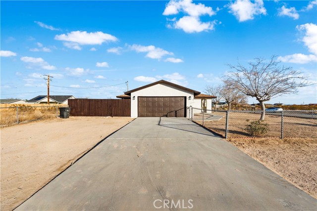 Detail Gallery Image 3 of 47 For 10711 Harvard Ave, California City,  CA 93505 - 3 Beds | 2 Baths