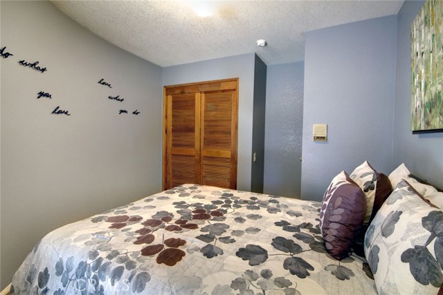 Detail Gallery Image 24 of 34 For 520 Pinewood Ct, Big Bear City,  CA 92314 - 3 Beds | 2/1 Baths