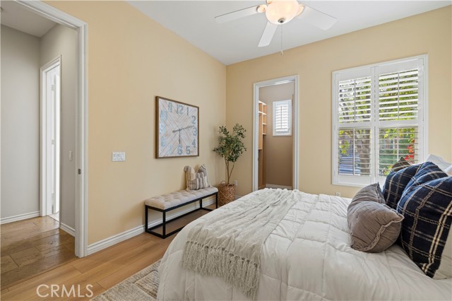 Image 37 of 52 For 24986 Greensbrier Drive
