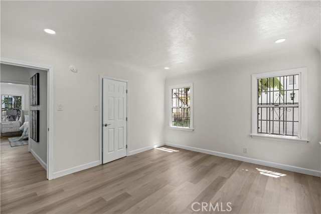 336 N Crescent Heights Boulevard, Los Angeles CA: https://media.crmls.org/medias/7fd132be-139f-4f76-8c86-02d52e6fc5ab.jpg