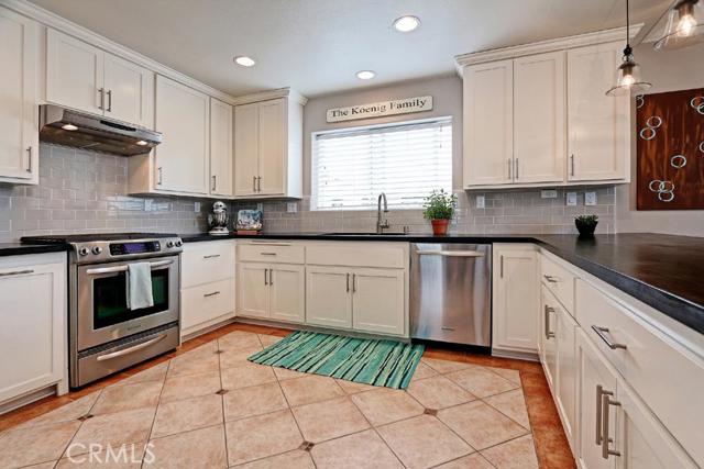 710 Irena Avenue, Redondo Beach, California 90277, 3 Bedrooms Bedrooms, ,2 BathroomsBathrooms,Residential,Sold,Irena,SB15148853