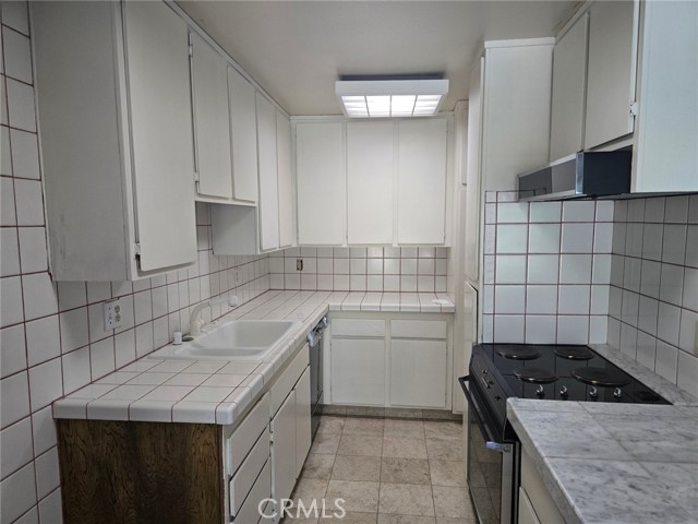 6542 OCEAN CREST Drive, Rancho Palos Verdes CA: https://media.crmls.org/medias/7fd309c6-b8c1-4ab5-bb20-4f711b099930.jpg