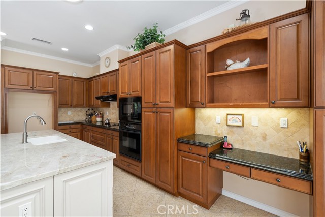 Detail Gallery Image 14 of 36 For 23706 Cottonwood Ct, Valencia,  CA 91354 - 3 Beds | 3/1 Baths