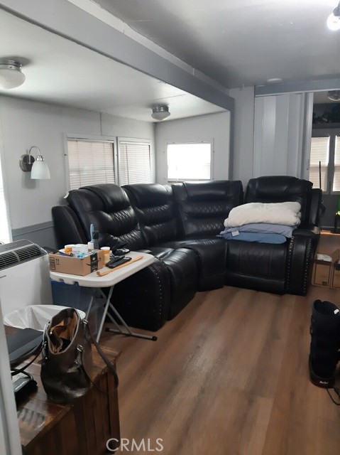Detail Gallery Image 3 of 3 For 1850 W Orangethorpe Ave #1,  Fullerton,  CA 92833 - 2 Beds | 1 Baths