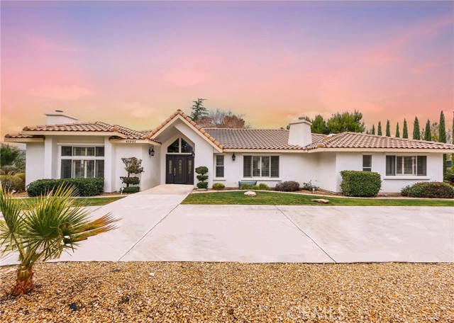Detail Gallery Image 2 of 59 For 41901 Calle Clarita, Lancaster,  CA 93536 - 4 Beds | 4 Baths