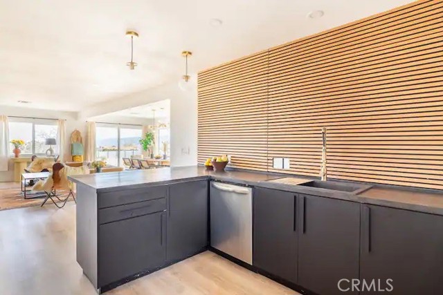4044 Polaris Avenue, Joshua Tree CA: https://media.crmls.org/medias/7fd534d9-754f-4fa7-bd7f-c15d2330ace9.jpg