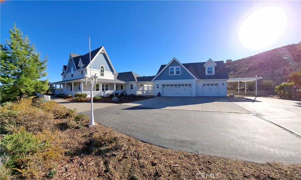 41722 Avenida De Encanto