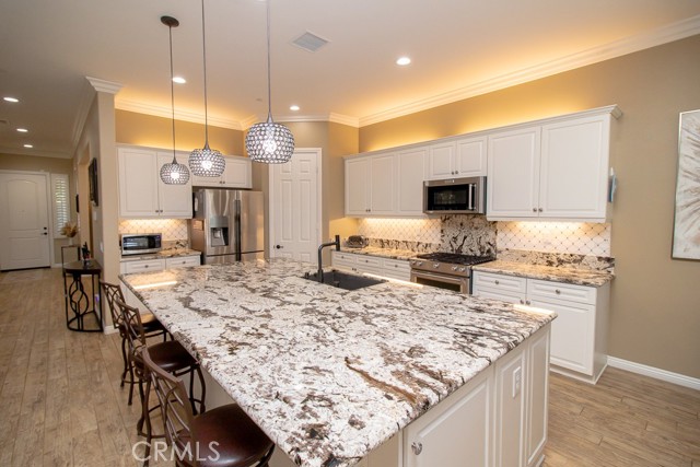 464 Whitney Peak, Beaumont CA: https://media.crmls.org/medias/7fd607b5-1d51-4cea-9cee-5028846ce60f.jpg
