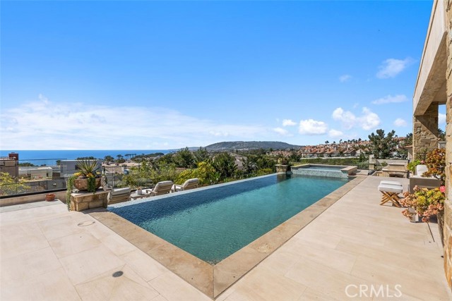 35 Shoreline Drive, Dana Point CA: https://media.crmls.org/medias/7fd6ba12-37ce-444b-9fe8-605975295388.jpg