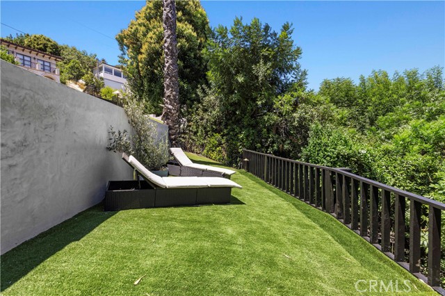 Detail Gallery Image 12 of 63 For 15117 Rayneta Dr, Sherman Oaks,  CA 91403 - 3 Beds | 2 Baths