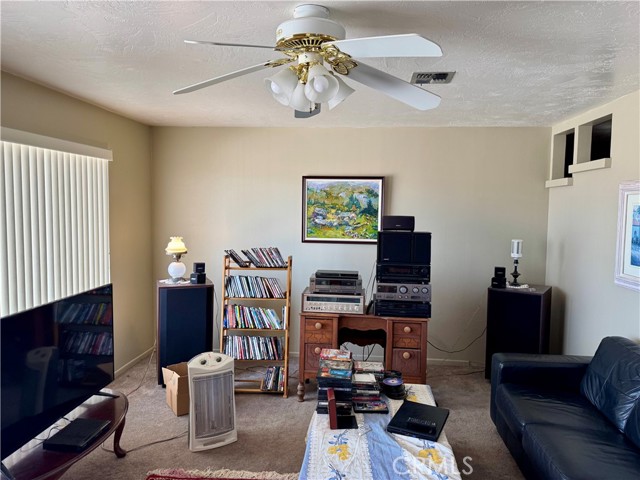 Detail Gallery Image 10 of 26 For 99 Zoe Ln, Needles,  CA 92363 - 3 Beds | 2 Baths