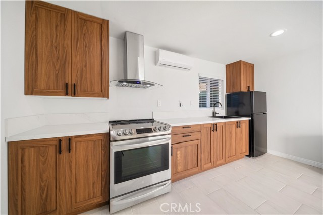 Detail Gallery Image 37 of 44 For 1610 N Amador Ave, Ontario,  CA 91764 - 5 Beds | 3 Baths