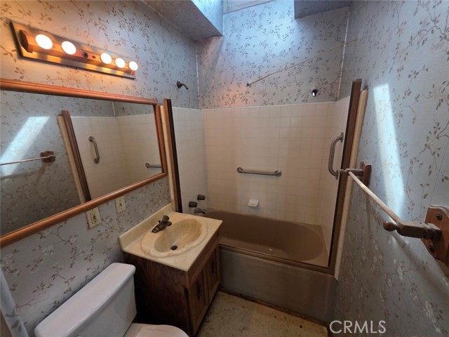 Detail Gallery Image 7 of 12 For 2321 N Naomi St, Burbank,  CA 91504 - 3 Beds | 1 Baths