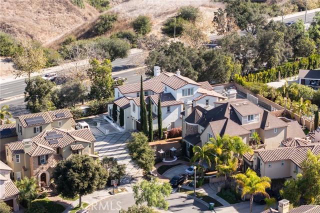 18 Elissa, Ladera Ranch CA: https://media.crmls.org/medias/7fd9638d-bd9e-41e4-b135-be45e7fbcf83.jpg