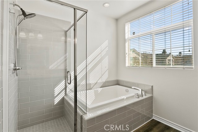 Detail Gallery Image 12 of 19 For 626 Seabright Cir, Costa Mesa,  CA 92627 - 2 Beds | 2/1 Baths