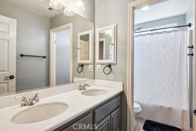 Detail Gallery Image 20 of 41 For 5460 Turin Way, Fontana,  CA 92336 - 4 Beds | 3 Baths