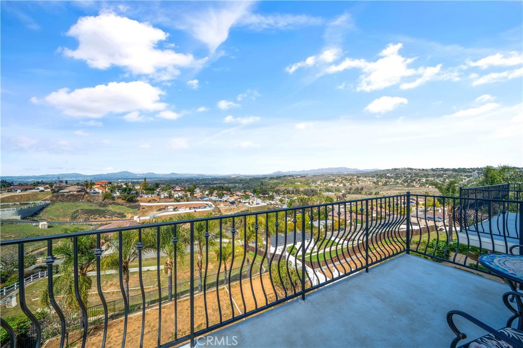 MLS #OC25046910 img 39