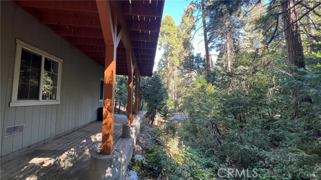 Detail Gallery Image 7 of 27 For 24861 Finhaut Dr, Crestline,  CA 92325 - 3 Beds | 2 Baths