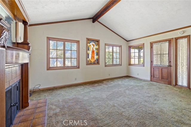 531 N Cherry Tree Lane, Anaheim CA: https://media.crmls.org/medias/7fdbef66-61a2-4c4e-b9ef-079aaa567d02.jpg
