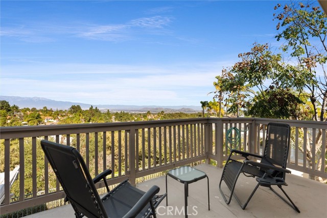 Detail Gallery Image 5 of 36 For 1461 Deer Hollow Dr, Corona,  CA 92882 - 5 Beds | 3 Baths