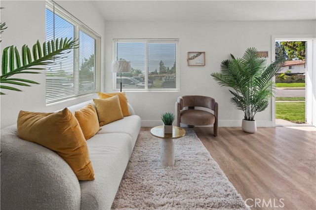 Detail Gallery Image 1 of 13 For 13154 Cedar St, Westminster,  CA 92683 - 2 Beds | 2 Baths