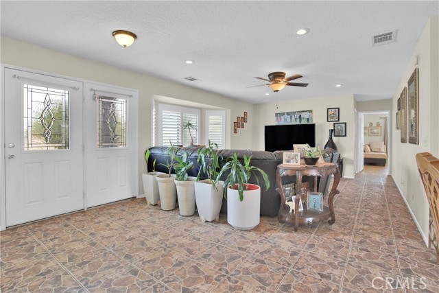Detail Gallery Image 8 of 48 For 15545 Dale Evans, Apple Valley,  CA 92307 - 3 Beds | 2 Baths