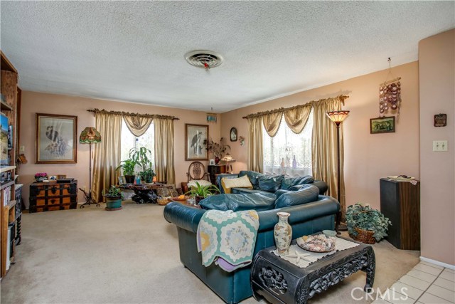 Detail Gallery Image 10 of 63 For 5407 Paradise View Rd, Yucca Valley,  CA 92284 - 3 Beds | 2 Baths