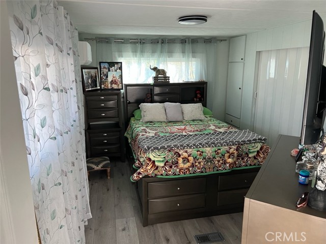 2550 E AVENUE I, Lancaster CA: https://media.crmls.org/medias/7fde3192-33b6-4290-976f-45d5c9af7b22.jpg