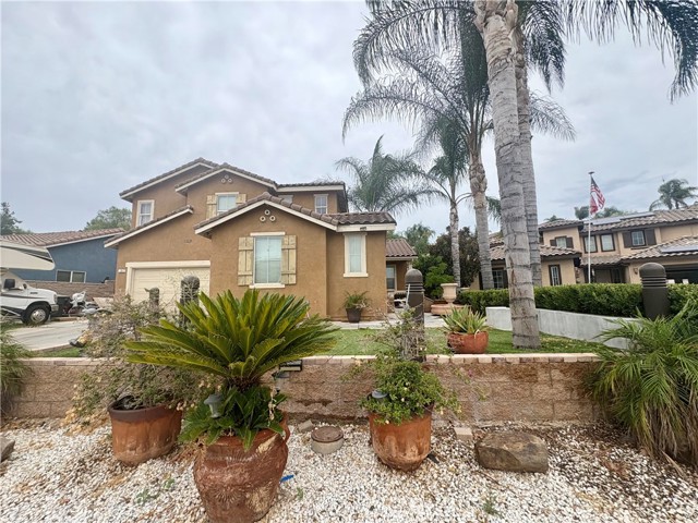 Detail Gallery Image 2 of 3 For 131 Quartz Ln, Perris,  CA 92570 - 5 Beds | 2/1 Baths