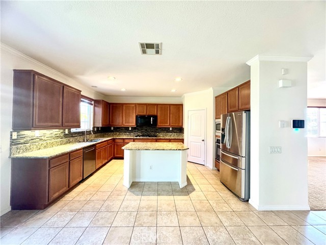 Detail Gallery Image 4 of 35 For 26294 Norma Jean, Murrieta,  CA 92563 - 4 Beds | 3 Baths