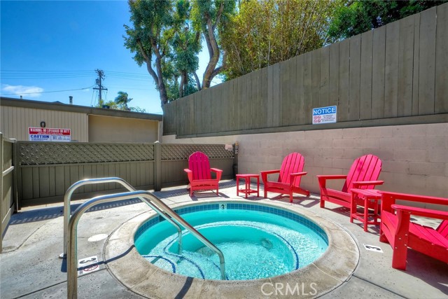 147 W Glaucus, Encinitas CA: https://media.crmls.org/medias/7fdf7b71-3643-4402-8ba3-8cd6eb0838e0.jpg
