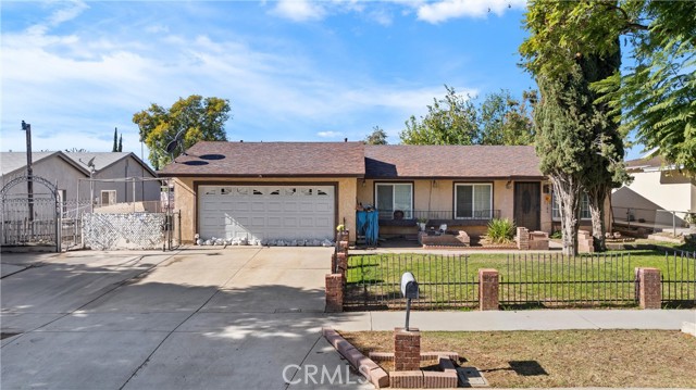 Detail Gallery Image 1 of 20 For 1444 N Iris Ave, Rialto,  CA 92376 - 4 Beds | 2 Baths