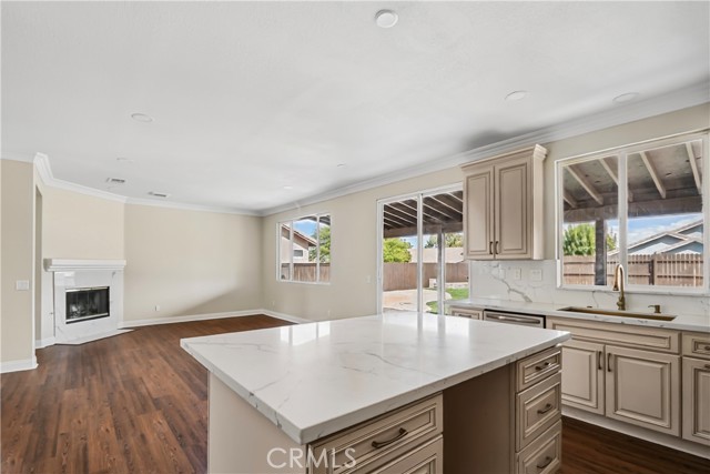 6 Bed Home for Sale in Victorville, California