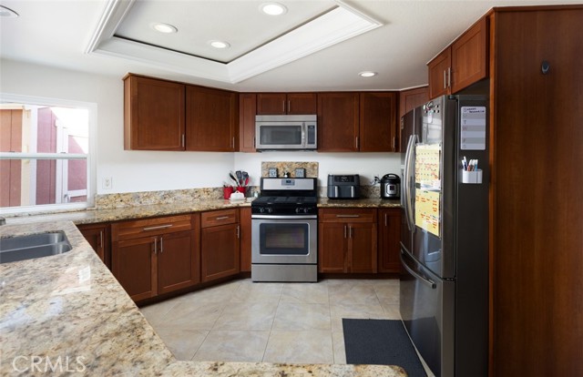 262 S La Linda Drive, Orange CA: https://media.crmls.org/medias/7fe07e9d-5eb9-475c-b663-9e6cff965fae.jpg
