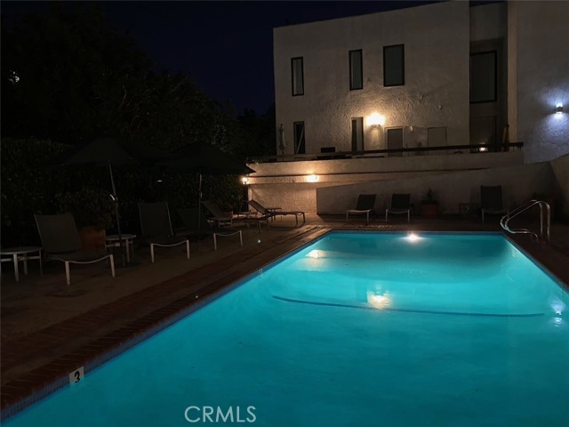 10861 Moorpark Street, North Hollywood CA: https://media.crmls.org/medias/7fe16c2f-aa58-4d47-8e08-18d1afb14db4.jpg