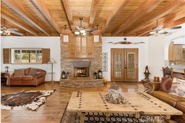 Detail Gallery Image 7 of 65 For 9710 Mountain View, Cherry Valley,  CA 92223 - 4 Beds | 2/2 Baths