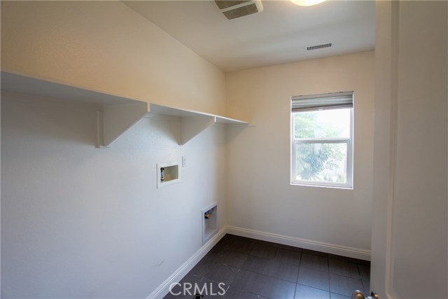 Detail Gallery Image 20 of 32 For 3981 E Heritage Ln, Ontario,  CA 91761 - 3 Beds | 2/1 Baths