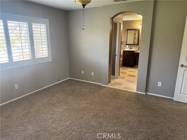 Detail Gallery Image 7 of 11 For 5586 Allendale Dr, Riverside,  CA 92507 - 4 Beds | 2/1 Baths