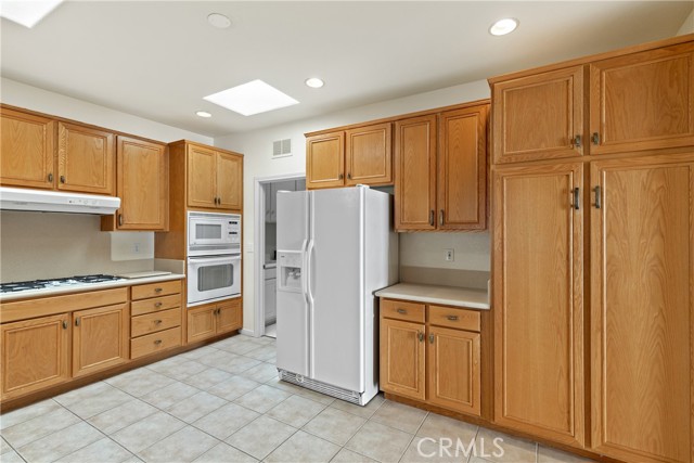 Detail Gallery Image 14 of 43 For 24174 Corte Cordoba, Murrieta,  CA 92562 - 3 Beds | 2 Baths