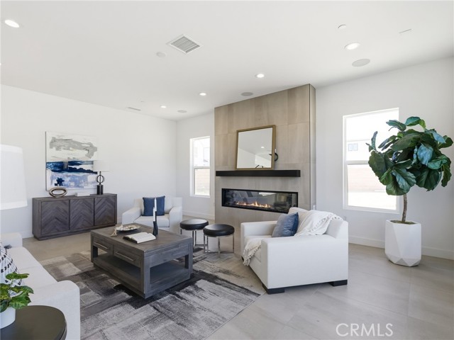 Detail Gallery Image 20 of 48 For 22849 W Seaqua Cir, Chatsworth,  CA 91311 - 6 Beds | 6/1 Baths
