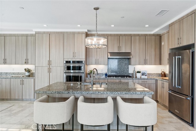 Detail Gallery Image 12 of 60 For 147 Oceano, Irvine,  CA 92602 - 3 Beds | 2/1 Baths